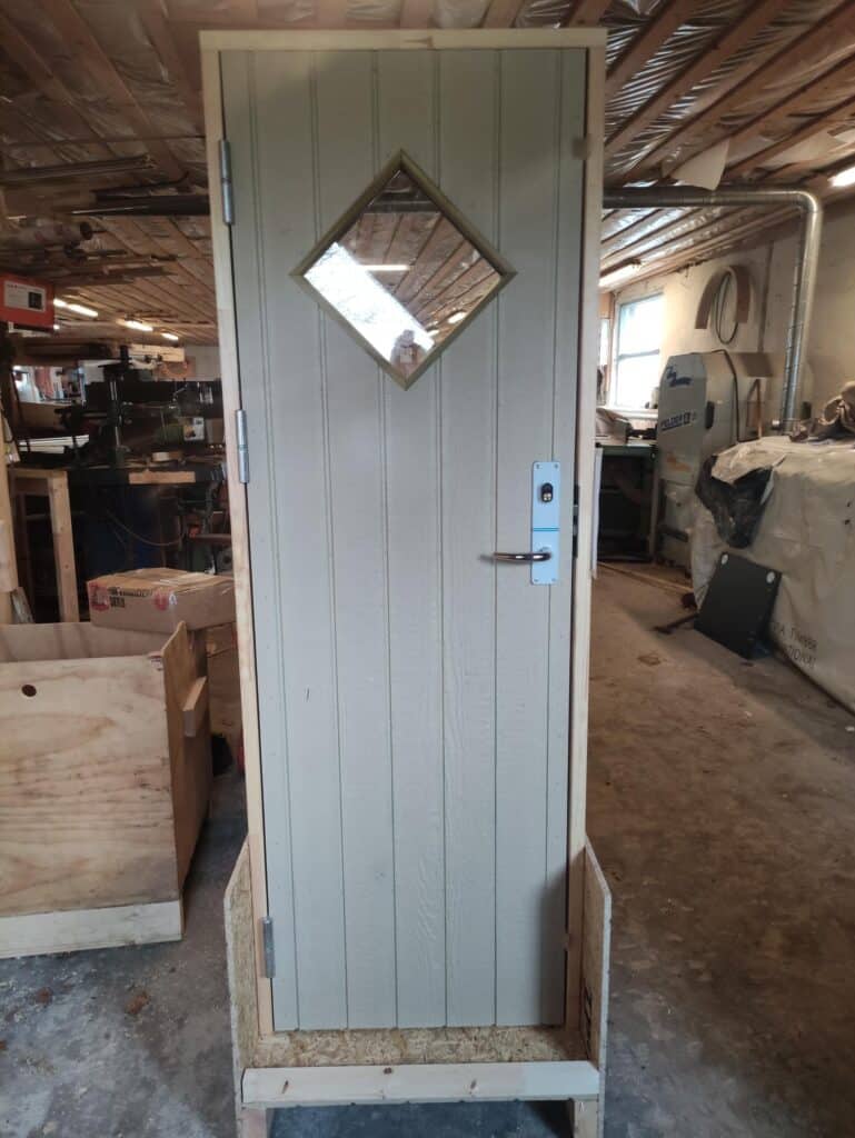 Standard rustfri greb + langskilte med cylinder til nøgle på udv. side